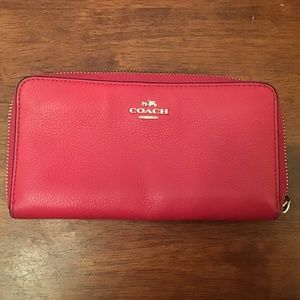 Preowned Coach accordion wallet